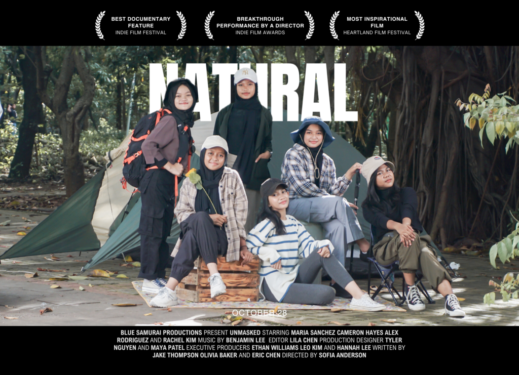 Foto buku tahunan sekolah bertema Camping hasil karya vendor Creative Shoot – jasa foto dan desain buku tahunan profesional untuk wilayah Jakarta, Bogor, Depok, Tangerang, dan Bekasi